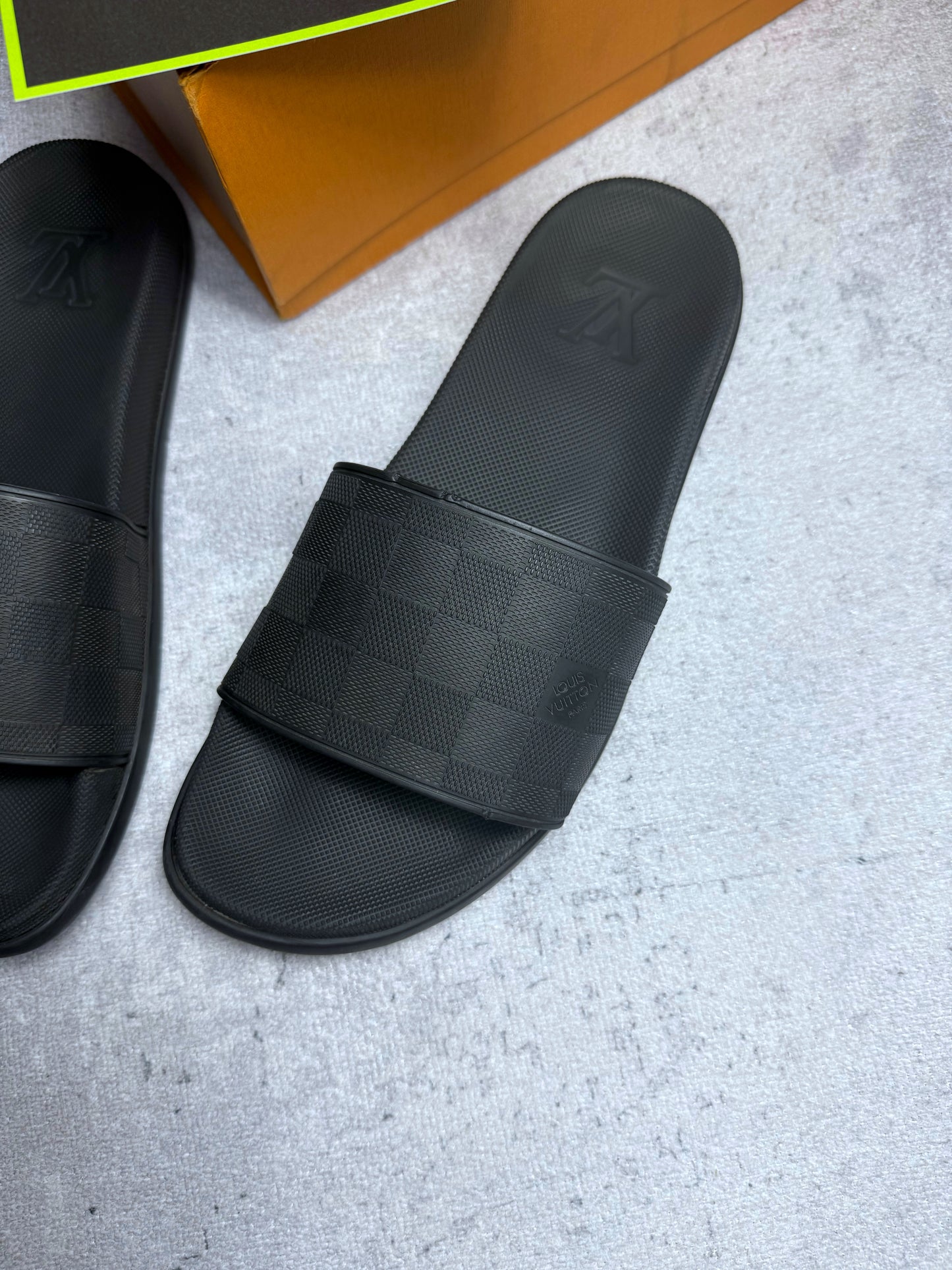 Louis Vuitton Damier Sliders