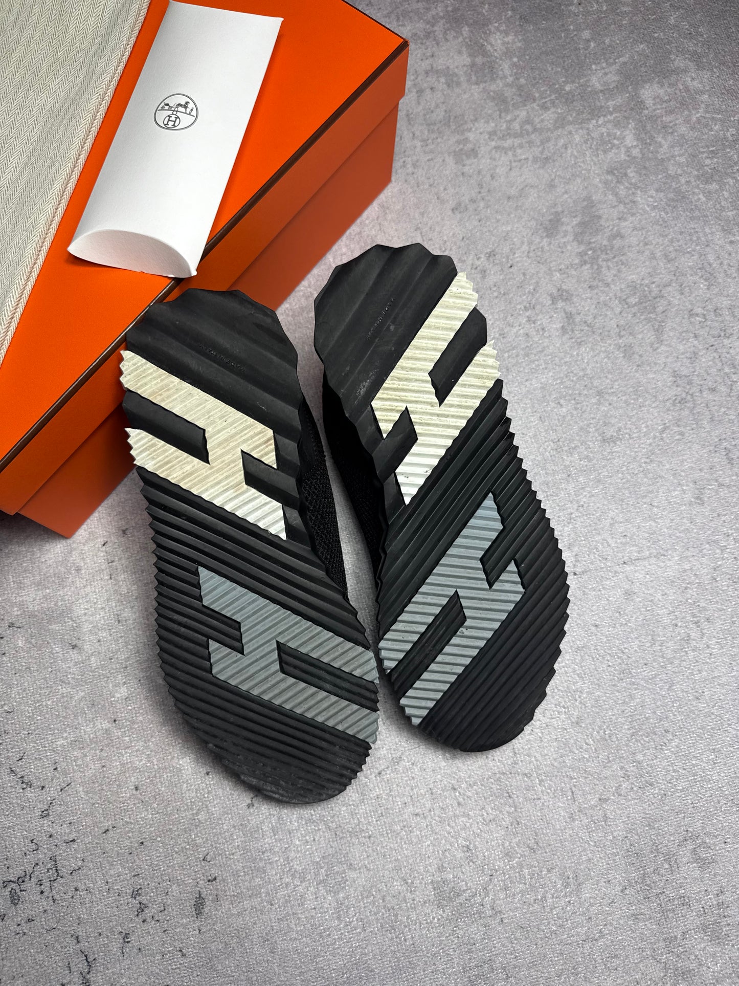 Hermes Bouncing Sneakers