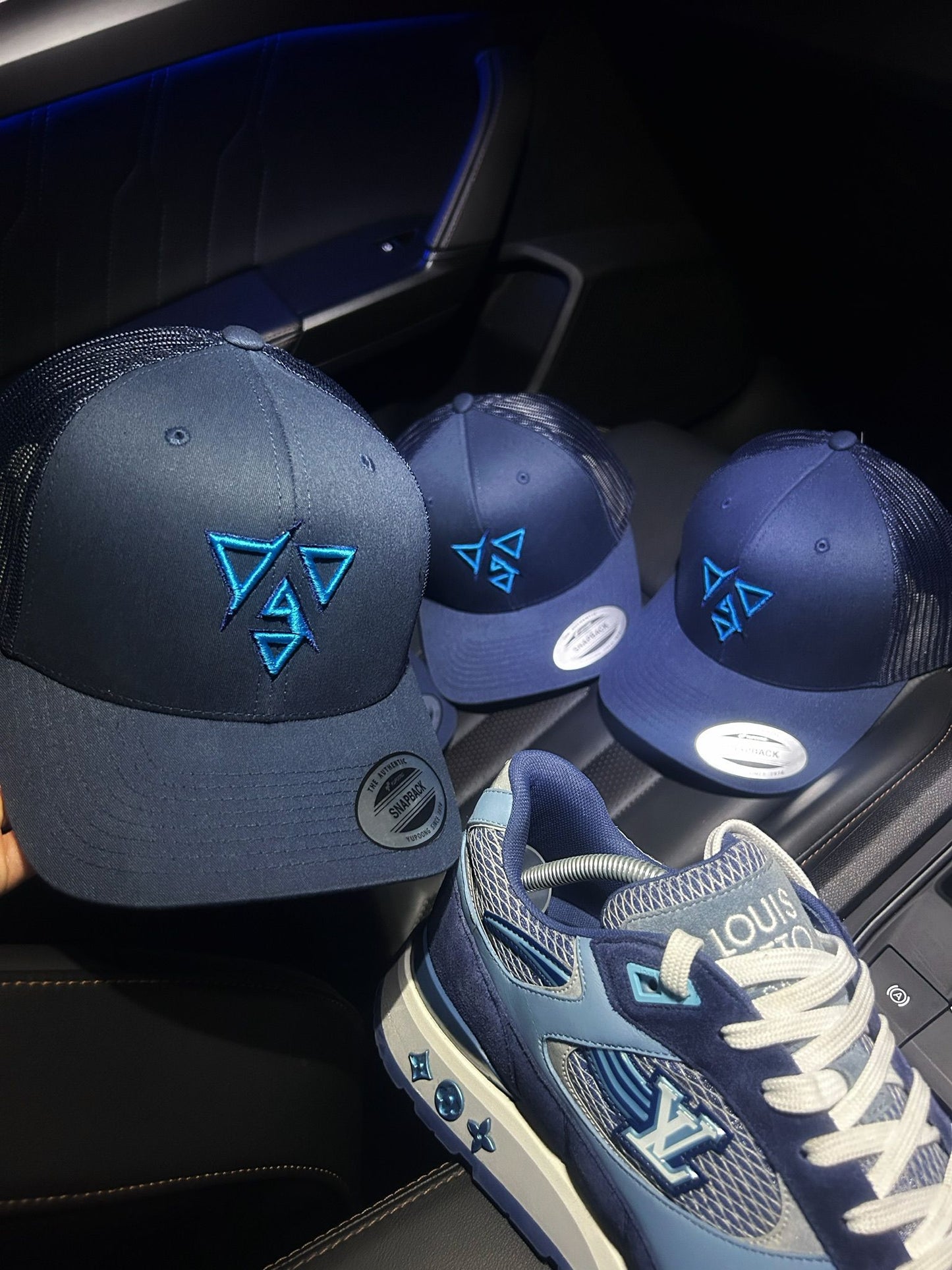 Navy Iconica Trucker - Blue/Navy Logo